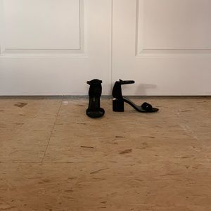 Black small heeled sandals